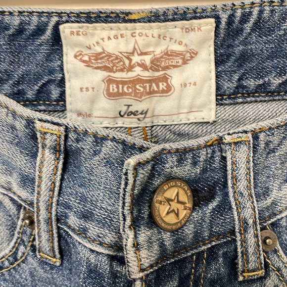 Big Star Joey Distressed Cropped Jeans - Picture 4 of 7